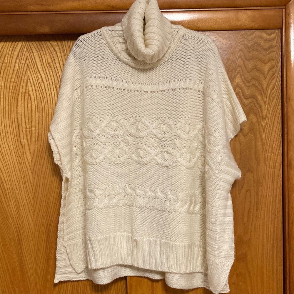 LOFT Cozy Cream Turtleneck poncho